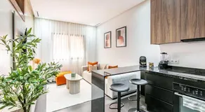 Very central, private parking, train station, air-conditioning, Wi-Fi - Image 3