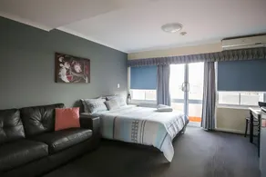 Bayview Hotel Woy Woy - Image 2