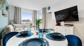 Federnest living - Luxus-Studio - Kingsize Boxspringbett - Home-Office mit Monitor und Drucker - 11 Min Hbf - Image 2