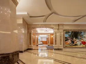 Long U Hotel - Image 5