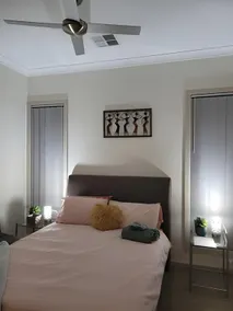 private room in a southern suburb house - Image 5