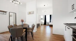 easy-flat Hauptplatz - City Center Apartments with a Kitchen - Image 2