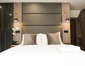 R Residences - Image 3