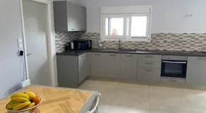 Tranquil sea view villa - Image 3