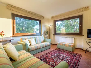 Villa in Lonnano with pool - Image 2