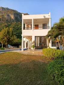 Brassiere Beach Hotel - Image 3