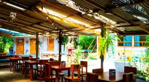 Flutterby House Hostel - Image 2