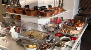 Hotel Zum Studio - Image 4