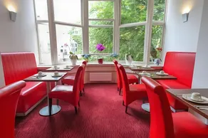 Hotel Allure - Image 2