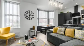 Nottage House Premier Apartments - Image 2