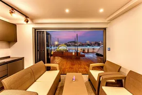 The Jade Hotel - Image 2