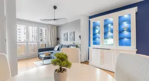 Cozy, Private Parking and Office with Screen 74 m2 - Image 3