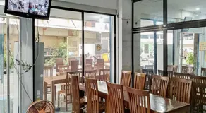SAS Guest House Mitra RedDoorz At Darmo Park 2 Surabaya - Image 3