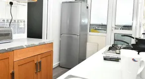 Home Away from home - Image 3