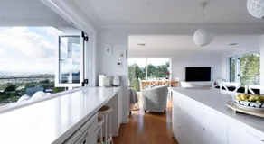 Serene Trevallyn Escape & Views - Image 4