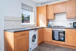 Elegant 3BR Home | City Centre | Free Parking - Image 5