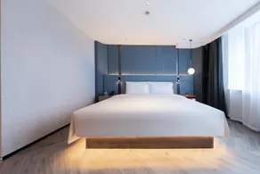 Atour Hotel Wuhan Wuchang Zhongnan Road - Image 2