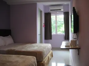 New Eastern Hotel - Image 2