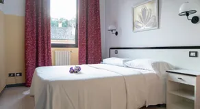 Hotel Italia - Image 2