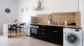 Restful Stay Apartment - Image 3