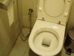 Double room, shower, toilet, balcony - Image 4