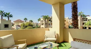 Roda Golf Singapore Apartment - 8109 - Image 3