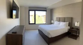 Appartement en copropriété avec piscine et jacuzzi | Vue montagne - Image 2