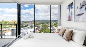 Brandnew Spacious and Stunning 1bed Apartment - Image 2