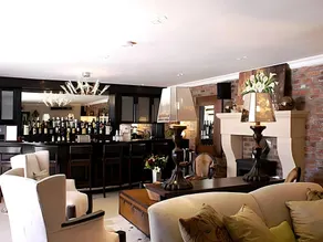 SW1 Lodge - Image 3
