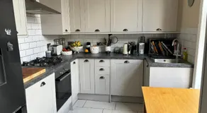 Double room near Blackheath, 17 min from Central London, a stylish period property, with free parking - Image 4