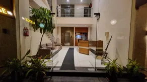 Hotel Central Avenue - Image 2