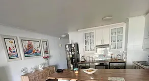 Luxury Beach Front Apartment - Image 3