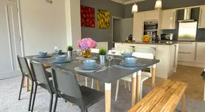 Beautiful Apartment - 5 Minute Walk to the Best Beach! - Great Location - Parking - Fast WiFi - Smart TV - Newly decorated - sleeps up to 4! Close to Bournemouth & Poole Town Centre - Image 5