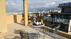 Eva Hotel Piraeus - Image 4