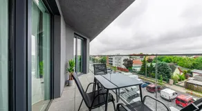Zenit Sunrise Oasis -Garage, Balcony & Smart TV - Image 5