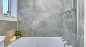 Styllish 3 bed House in Central Hull - Image 4