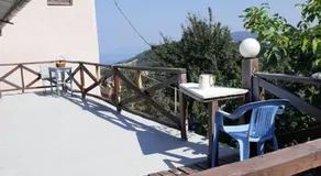 Ξυλοπετρα / Wood & stone house - Image 4