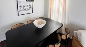 30 min from NYC luxury and chic 3 bedroom - Image 3