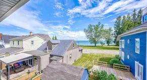 Lake view cottage with three ensuites and elevator - Image 5