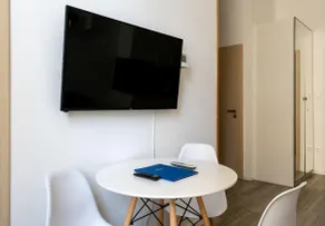 Latte Deluxe - Glam Downtown Apartments - Image 5