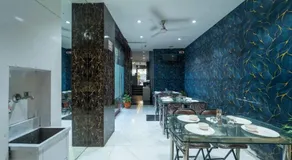 Glitz Rexton Inn - Near IIT Powai - Image 3