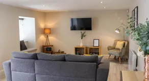 Daly's Back House - Image 4