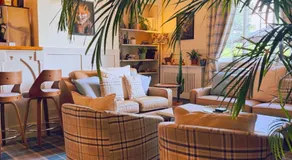 The Old Hunting Lodge at The Talbot Inn - Image 3
