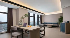 Huanman Hotel - Image 3
