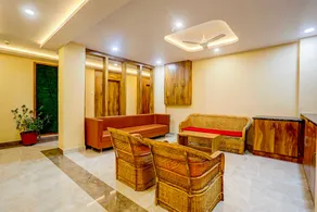 Super Townhouse Oak Dhanbad Central Near Golf Ground - Image 4