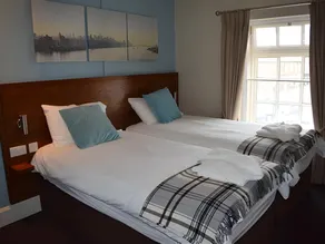 Woolpack Hotel - Image 2
