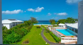 Allamanda Beach Hotel - Image 2