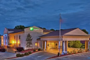 Holiday Inn Express & Suites Chattanooga-Hixson by IHG - Image 3