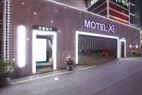 Suwon (City hall Station) Xi - Image 4