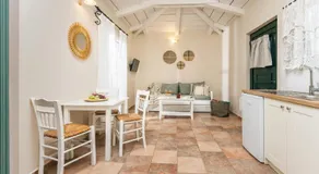 Ilyessa Cottages - Image 3